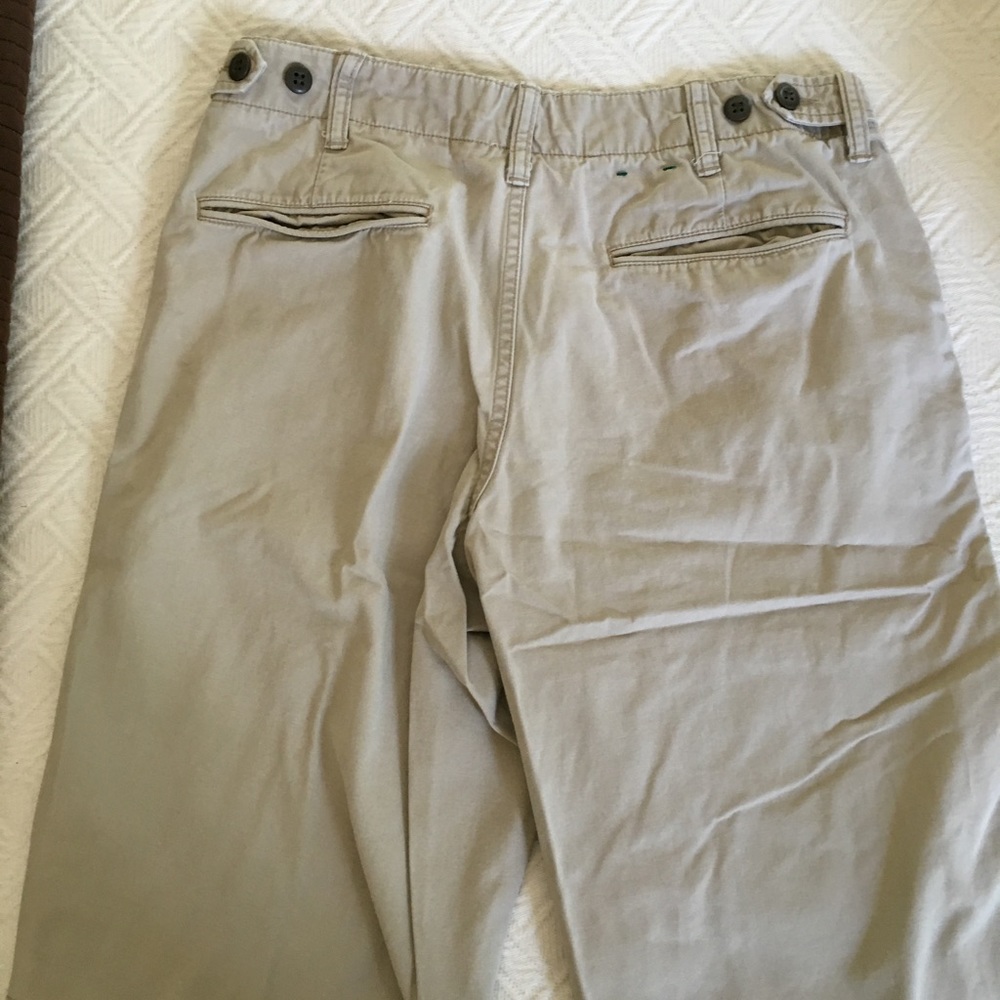 Men's Gap Fringed Khaki Shorts - Picture 4 of 4